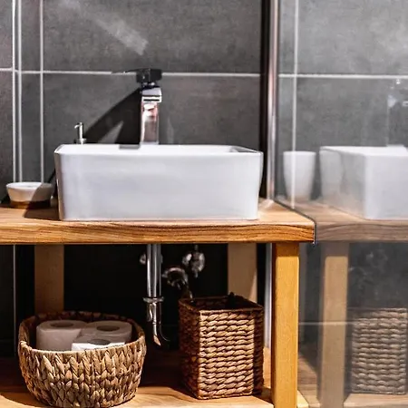 Litworowy Dom Alpesi faház